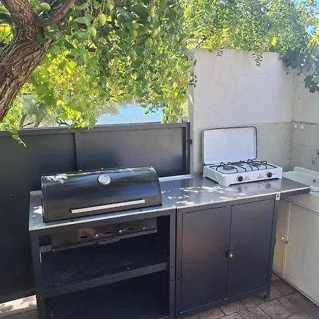 Apartman By The Sea Grebastica, Sibenik - 10366 *