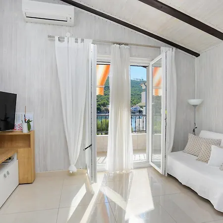 Apartmán By The Sea Grebastica, Sibenik - 10366 *