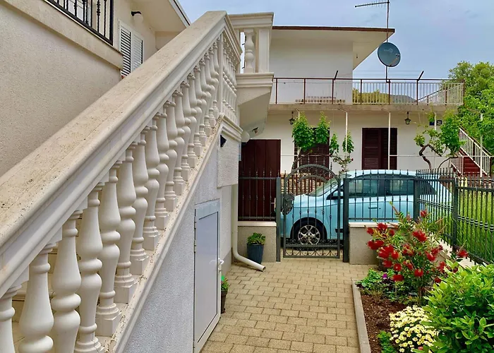 Apartman By The Sea Grebastica, Sibenik - 10366 *